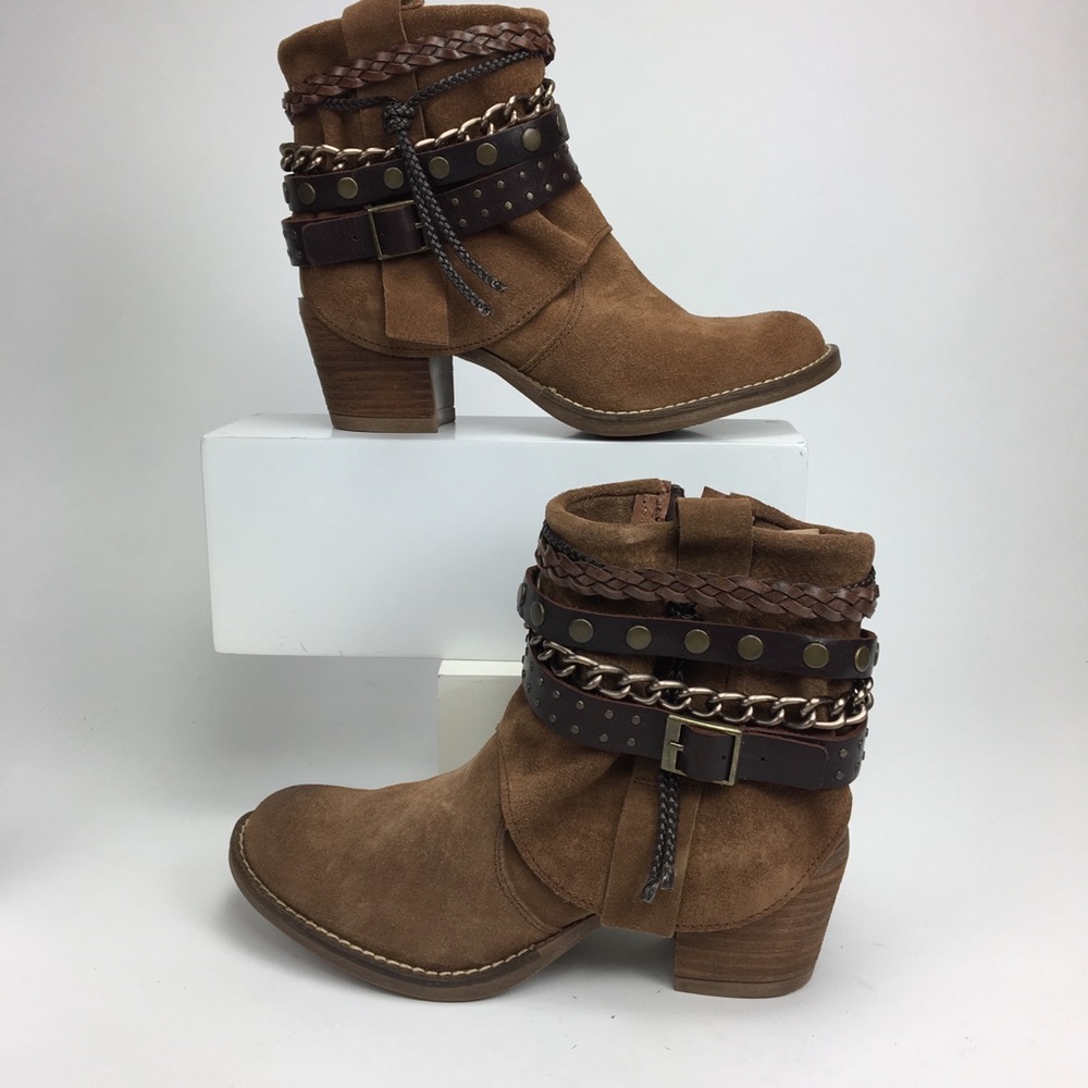 NIB Chocolat Blu Veronica Bootie